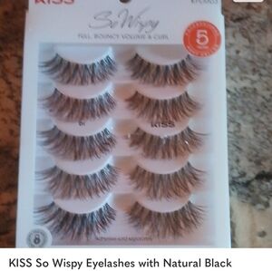 KISS So Wispy Eyelashes with Natural Black Volume